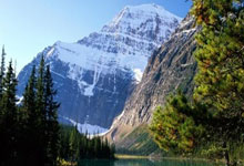 巅峰国际官网：中国“天问二号”探测器运抵发射场，备战火星任务.